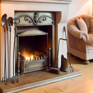 Каминокомплект Luxemburg с патиной для уюта дома